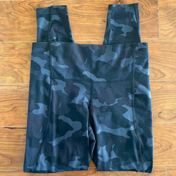 All in Motion Gray Camo Print High Waist Full Length Leggings Athletic Pants - Picture 1 of 5